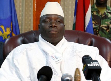 Jammeh poursuivi en justice par des malades du Sida