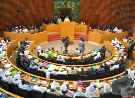 Mysticisme ou autoglorification : un député Sénégalais fait des menacs de mort